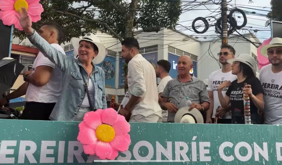 Socorrito y Oswaldo, de Los Montañeros, en el Carnaval de la Cosecha en Pereria.