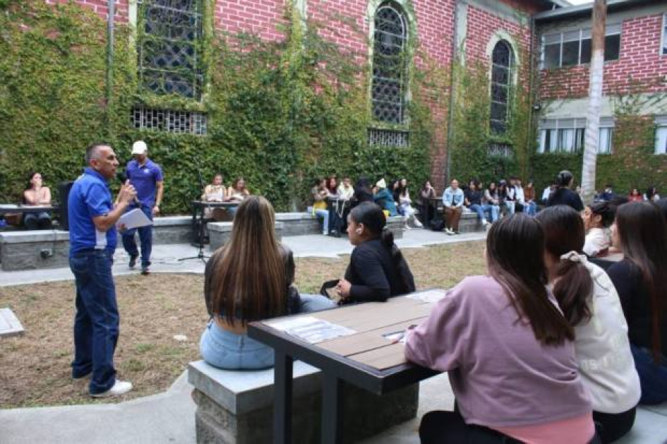 Fotos I Cortesía U. de Caldas  Los primíparos asistieron a orientaciones sobre los beneficios que brinda la U. de Caldas.