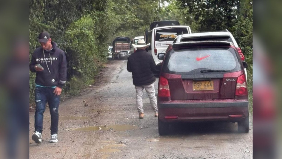 Ya habilitaron el paso en la vía Arma - La Pintada, recomiendan transitar con precaución.