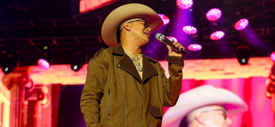 Las pruebas de sonido fueron desde primeras horas de la mañana del sábado (9 de agosto). Yeison Jiménez llegó a Manizales y llenó la Plaza de Toros, la misma que en septiembre del año pasado se quedó pequeña para albergar a sus fanáticos.   Las largas filas se dejaron ver sobre toda la Avenida Centenario desde temprano. Hasta el Parque del Agua Olaya Herrera se extendían los seguidores quienes llegaron luciendo ponchos y sombreros alusivos al artista oriundo de Manzanares quien a través de una historia de s