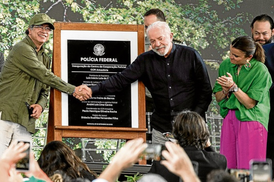 El presidente de Brasil, Luiz Inácio Lula da Silva; acompañado de su homólogo de Colombia, Gustavo Petro, y la vicepresidenta de Ecuador, Maria José Pinto, inauguró ayer el Centro de Cooperación Policial Internacional de la Amazonía, en Manaos (Brasil).