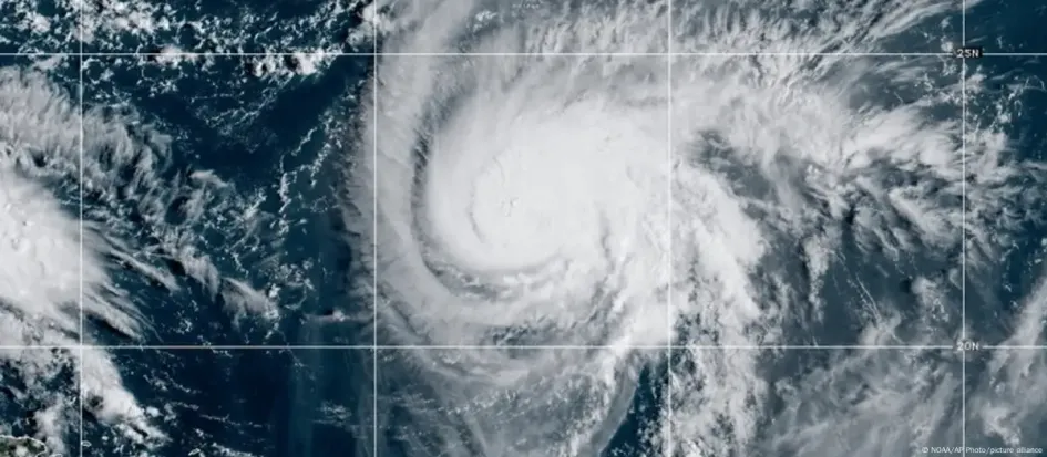  Las autoridades del sur de la Florida emitieron el sábado una alerta para algunas zonas de la costa de Florida