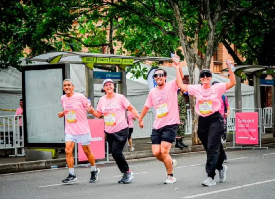 La carrera se desarrolló este domingo en Medellín. 