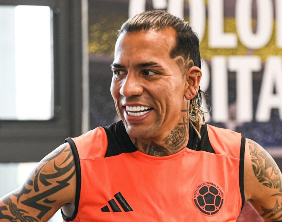 La sonrisa del goleador. Esta es la alegría de Dayro Moreno por vestir nuevamente la camiseta de la Selección Colombia.