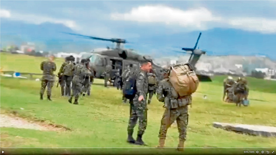 Los 45 militares fueron liberados este lunes. Los trasladaron a Popayán.