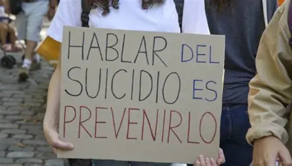 las cifras a nivel nacional, el 48.5 % de los casos de muertes autoinfligidas son de jóvenes entre los 15 y los 24 años