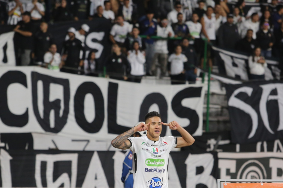 Jefry Zapata anotó el tanto de la victoria para el Once Caldas y después se marchó expulsado por doble amarilla en el clásico ante el Deportivo Pereira.