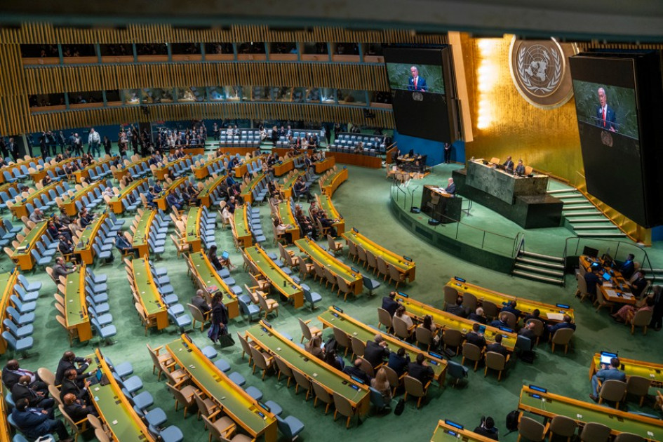 Decenas de países se levantaron este viernes de sus asientos y abandonaron la Asamblea General de la ONU ante la entrada del primer ministro israelí, Benjamín Netanyahu. 