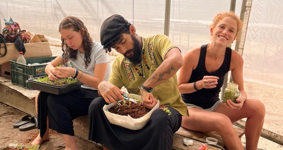 Carolina Echeverry y Juan Camilo Alzate junto a Mariángeles