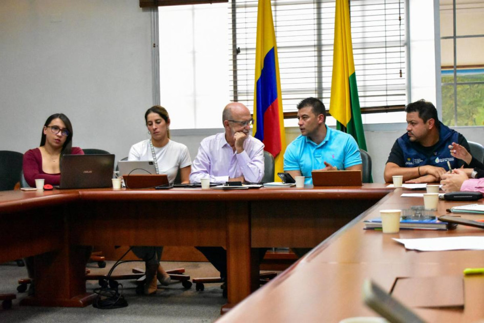 Se aprobaron 6 proyectos: 4 de ellos relacionados con la adquisición de vehículos recolectores de residuos sólidos. 