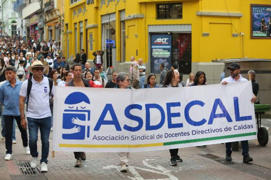 Foto I Archivo I LA PATRIA  Como en otras convocatorias, rectores y coordinadores de colegios públicos se han unido a las movilizaciones y tomas para exigir por la salud y la vida de los docentes.