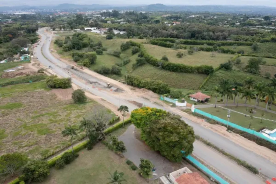 La Avenida Los Colibríes en Pereira sigue sin terminarse. La Secretaría de Infraestructura avanza en la construcción de los pliegues para empezar la licitación