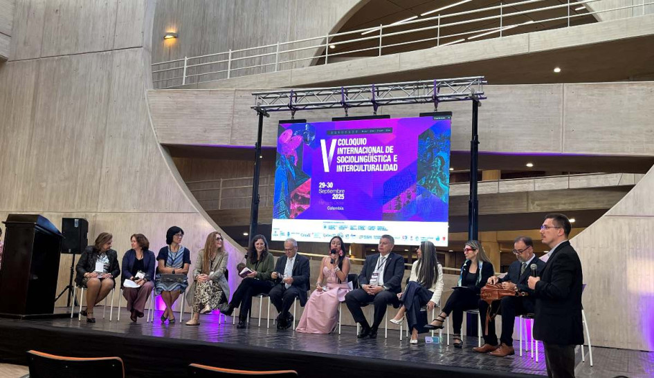 10 expertos se reunieron en la Universidad de Caldas para conversar sobre sociolingüística e interculturalidad. 