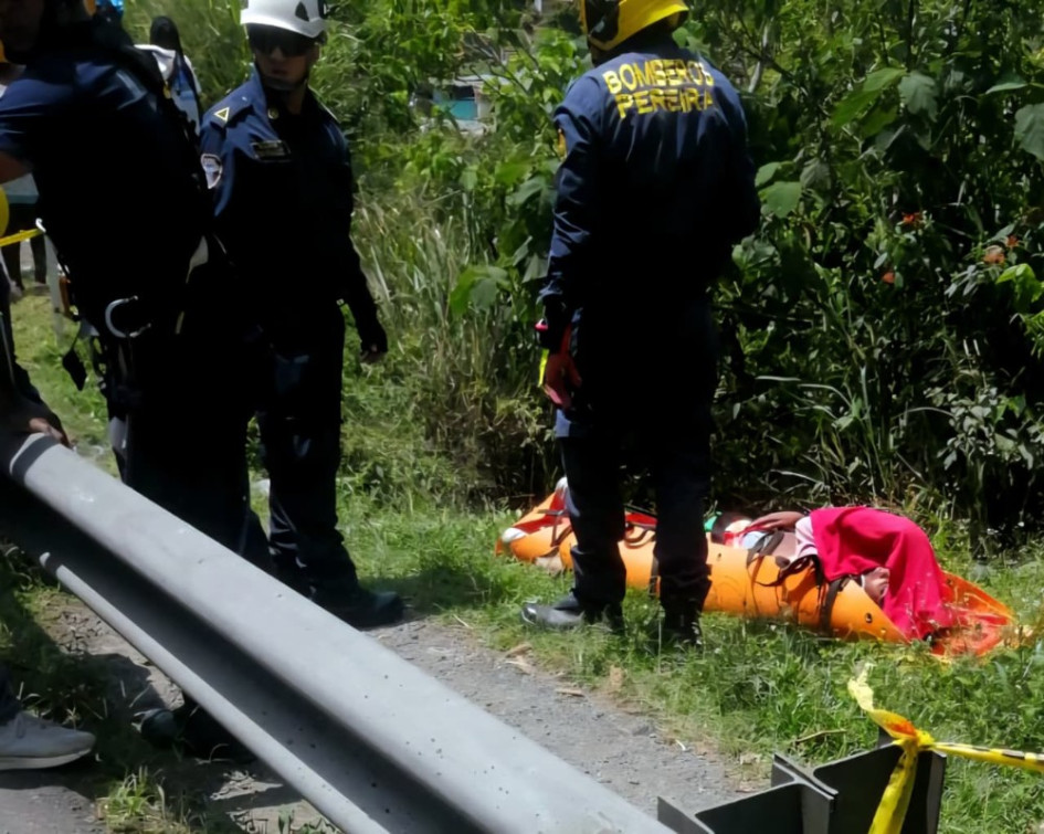 En el incendio vehicular también resultaron lesionados 5 perros 