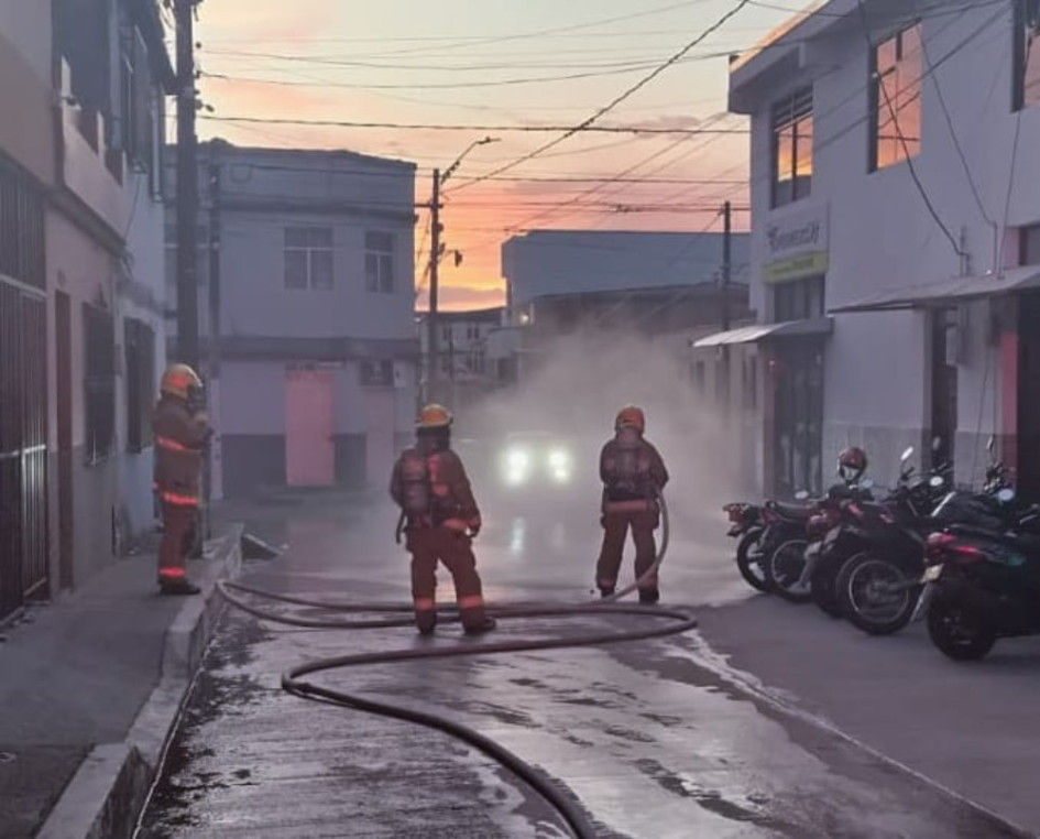 La emergencia fue generada por un escape de gas natural en la carrera 10 bis, sector comprendido entre las calles 28 y 29 de Pereira 
