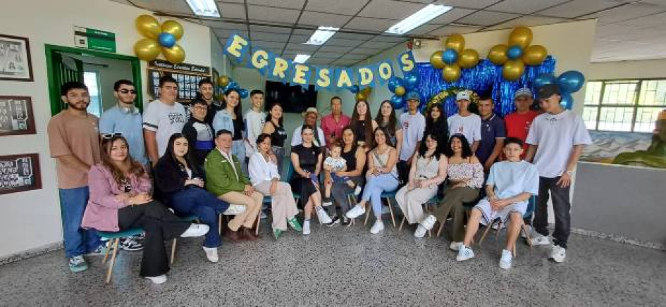 Fotos I Cortesía I.E. Estambul I LA PATRIA La Institución Educativa Estambul, de Manizales, tuvo triple celebración el domingo pasado. Incluyó su cumpleaños 38, familias emprendedoras y Encuentro de Egresados.