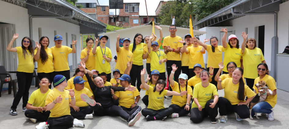 La comunidad se siente feliz con el cambio y asiste de lunes a viernes. 