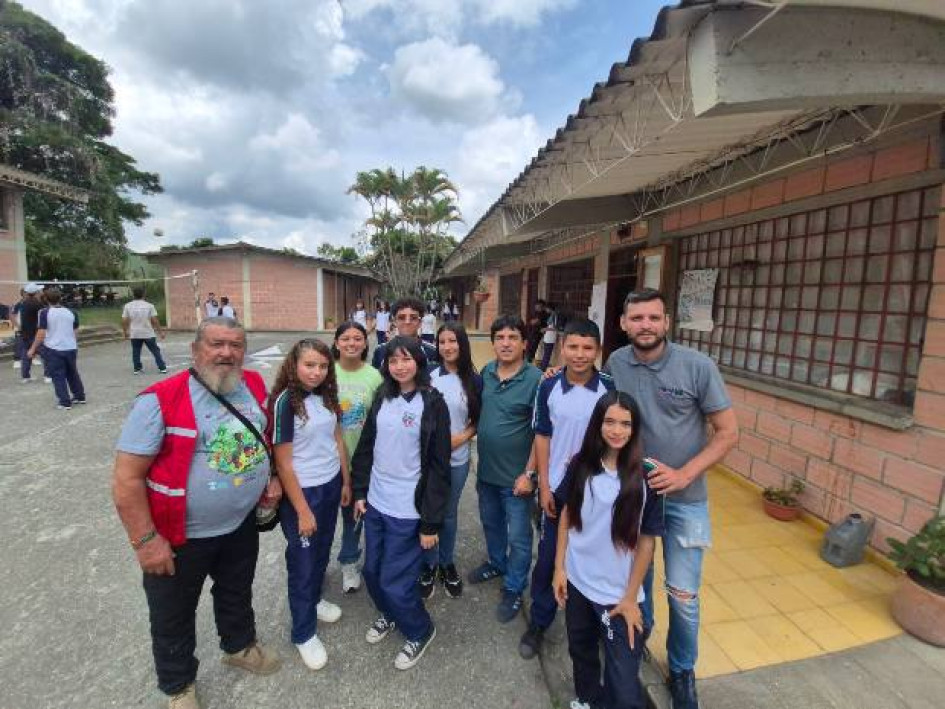 Fotos I Freddy Arango I LA PATRIA  En Río Claro, vereda de Villamaría afectada por la avalancha del volcán del Ruiz en 1985, brigadas infantiles y juveniles aprenden sobre prevención del riesgo. Ellos expondrán en la Bienal Nacional, en Mariquita (Tolima) sobre los lahares.