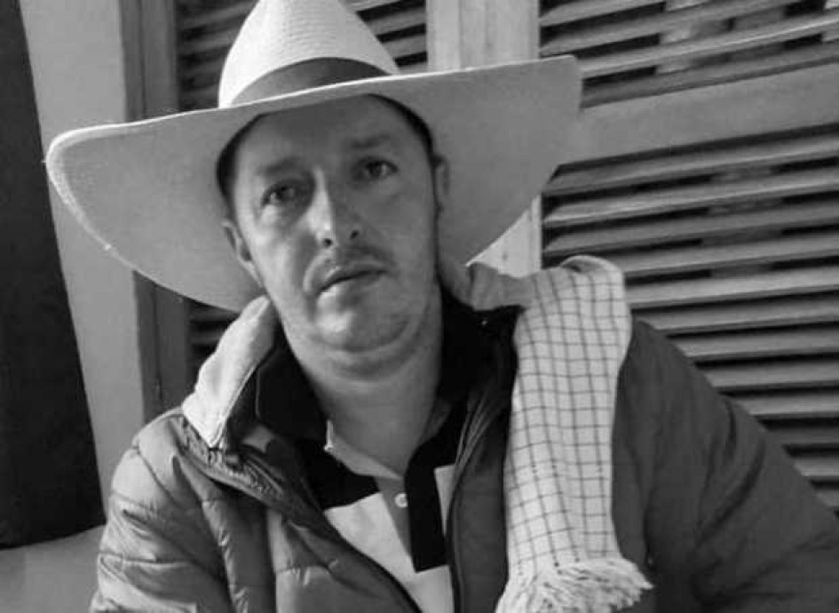 José Arnovio Mejía García.