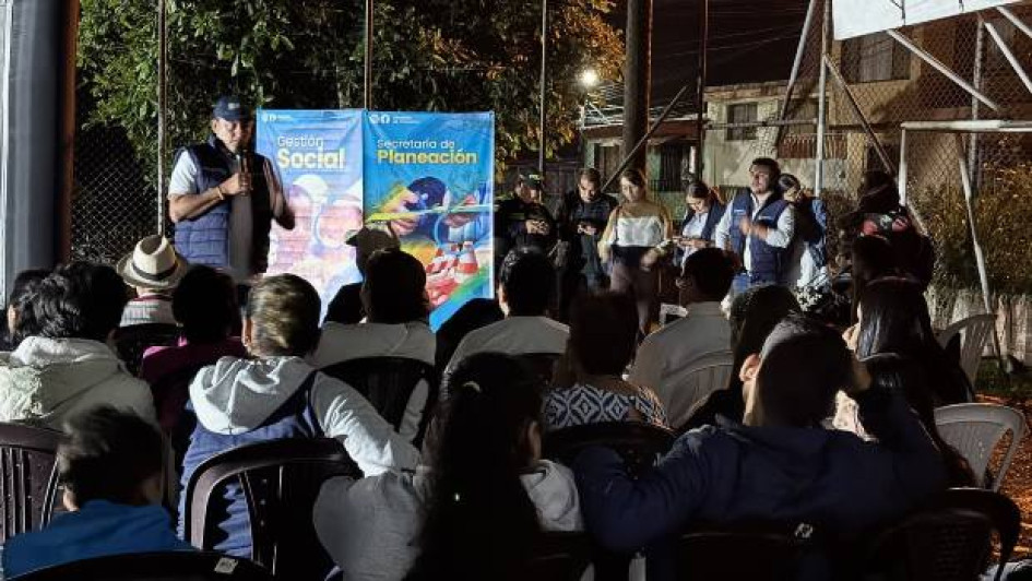 Fotos I Facebook alcaldías y cortesía Sena I LA PATRIA  En el Área Metropolitana del Centro-sur siguen acercamientos de alcaldes con comunidades, abren concurso de cafés especiales, firman convenio para mitigar riesgos en zona de tragedia y ofertan 100 vacantes de empleo.