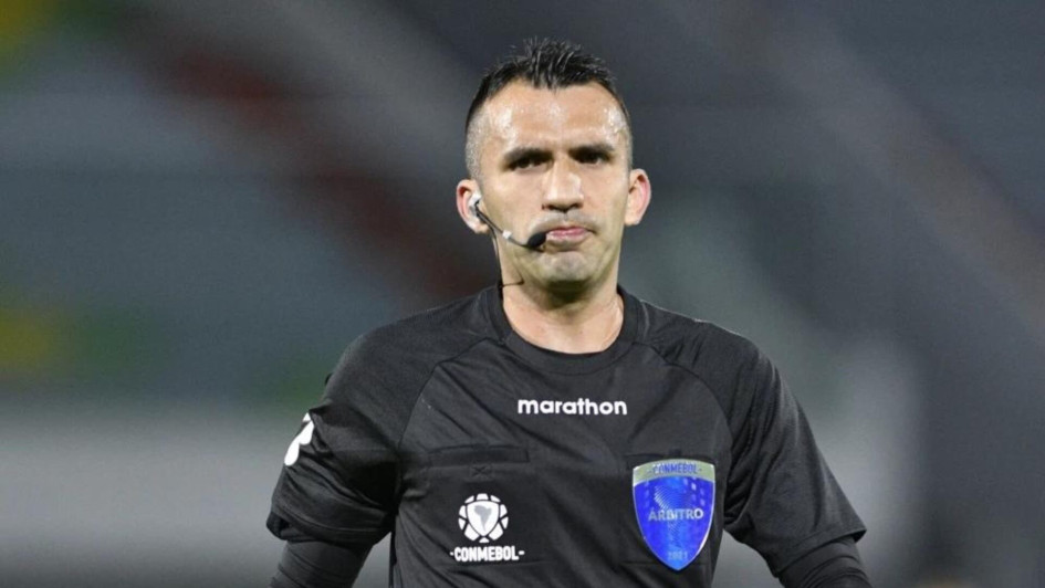 El vallecaucano Carlos Betancur pitará una de las dos semifinales de ida de la Copa Sudamericana.