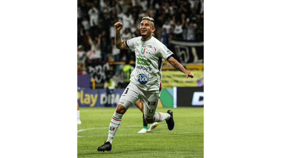 Con un gol de Jerson Malagón, el Once Caldas venció 0-1 en Bogotá a La Equidad. Jugó con 10 casi todo el partido por la expulsión de Robert Mejía.