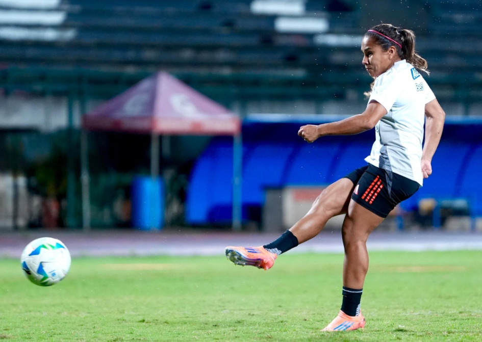 Leicy Santos, volante experimentada de la Selección Colombia femenina que está lista para el debut en la Liga de Naciones, que serán las Eliminatorias sudamericanas para clasificar al Mundial de Brasil 2027.