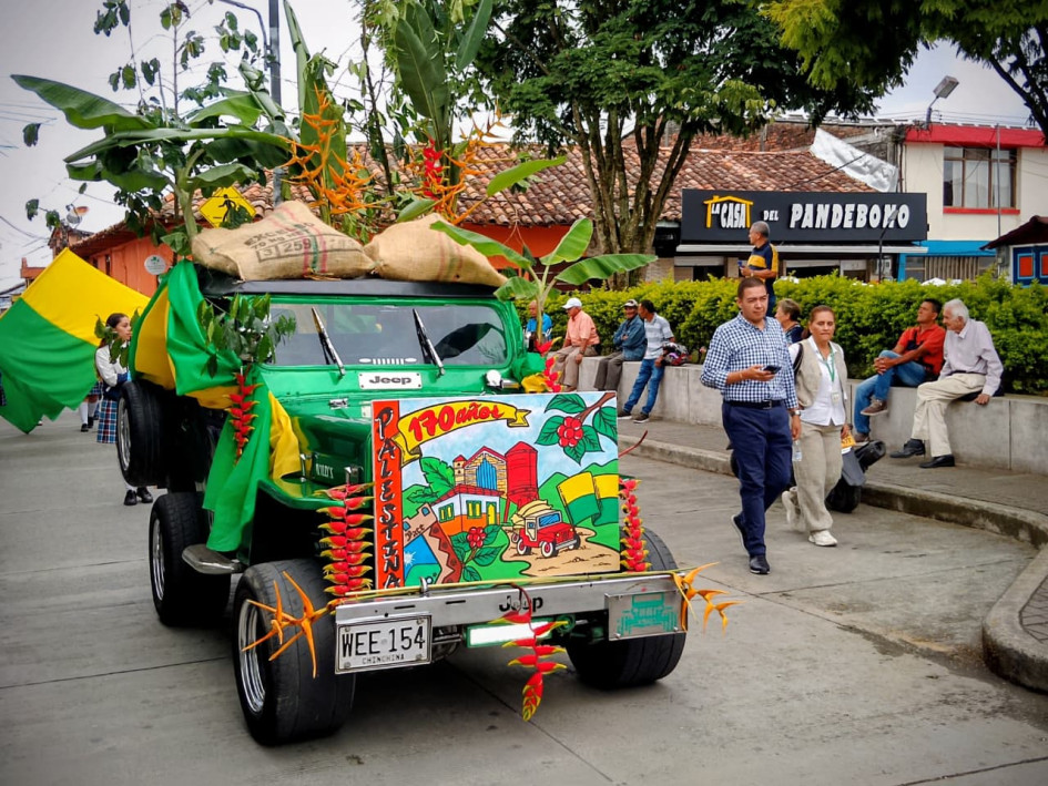Desfile por los 170 años de Palestina (Caldas) este lunes (20 de octubre). 