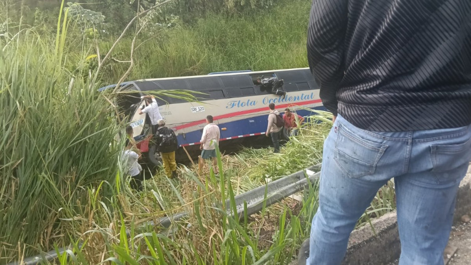 accidente de transito en vía La Virginia - Santuario
