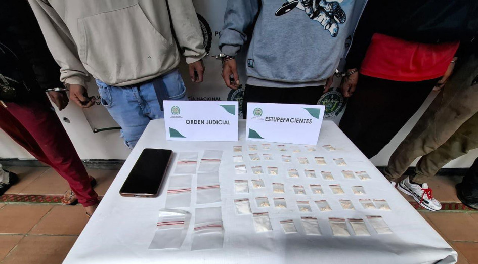 En el operativo capturaron a seis personas señaladas de expender estupefacientes en Salamina.