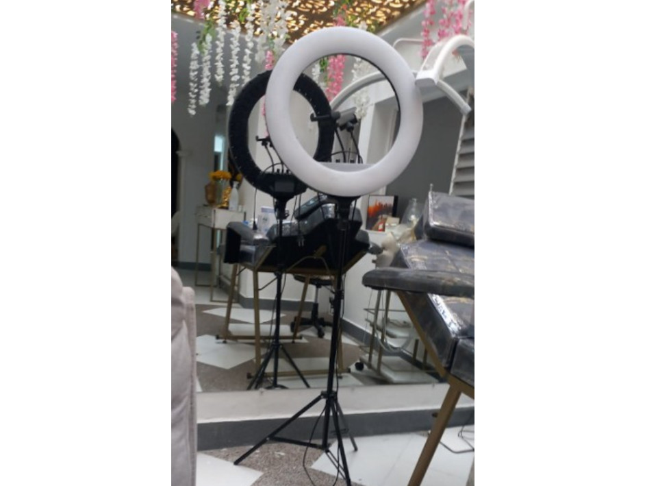 Las tres capturadas habrían provocado lesiones a 24 pacientes, quienes conocieron su oferta por redes sociales.