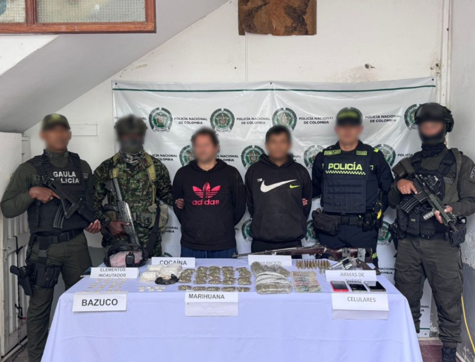 Los detenidos y los objetos incautados fueron puestos a disposición de las autoridades competentes 