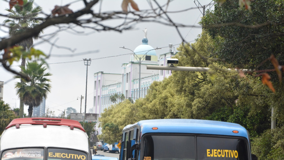 Las fotomultas se les atraviesan a infractores. El promedio de comparendos en Manizales se ha reducido este año, al compararlo con el 2024. Opinan tres conductores.
