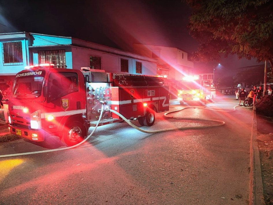 Las causas del inicio del incendio aún no han sido esclarecidas, pero el Cuerpo Oficial de Bomberos se encuentra realizando la investigación. 