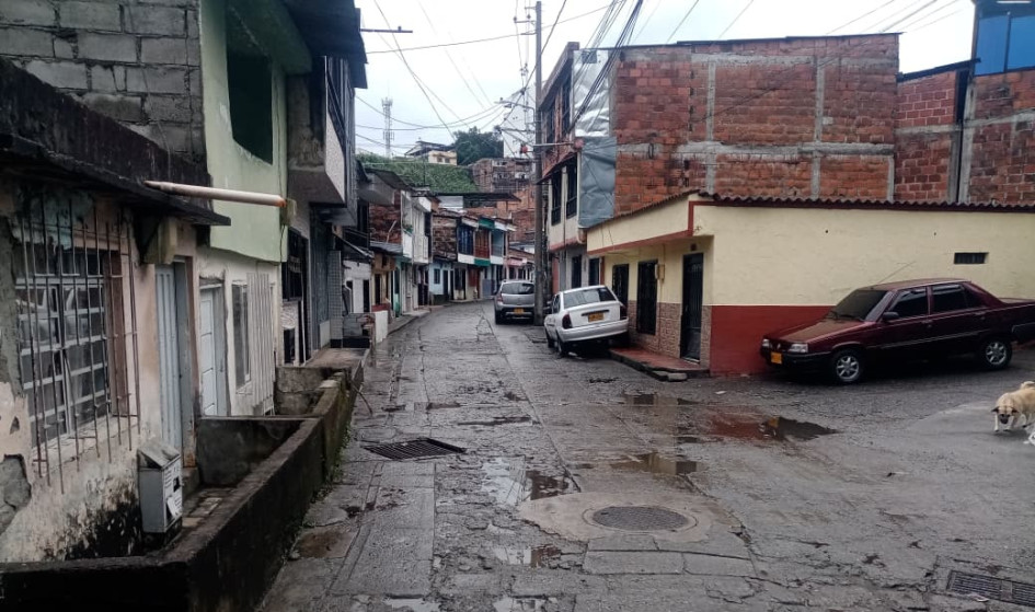  En el barrio San Martín varias familias reportaron inundación de sus casas por el taponamiento de un imbornal (drenaje).