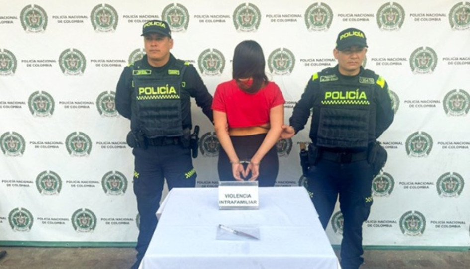 Las autoridades lograron capturar a la mujer en flagrancia gracias a una llamada que alertó de la riña