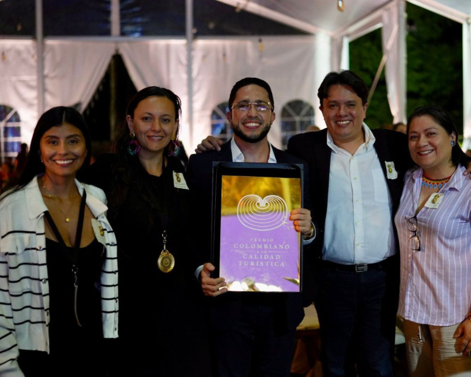 Santa Rosa de Cabal se alzó nuevamente con la Medalla al Mérito Turístico 2025, premio otorgado por el Ministerio de Comercio, Industria y Turismo