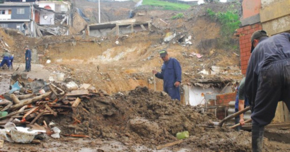 Murieron 48 personas.