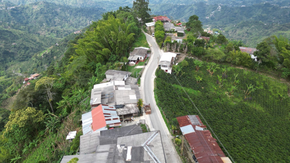 Así quedó el mantenimiento vial en la vereda Guacas.