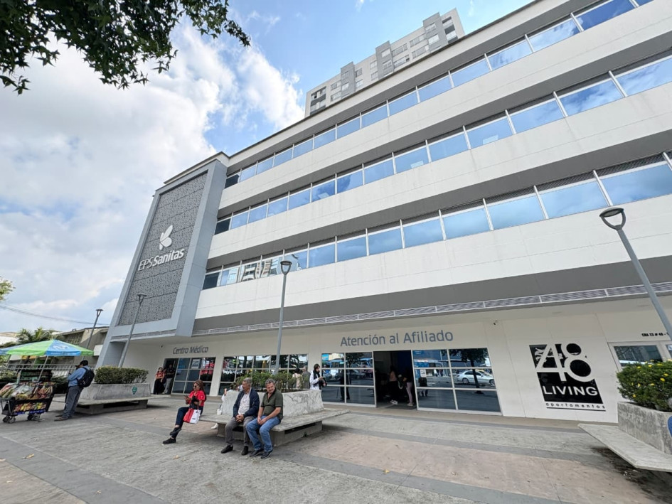 Necesitamos que la EPS Sánitas cumpla con el tratamiento que le está ayudando a tener una mejor calidad de vida”, dice Herman David Hernández, esposo de Jackeline Ramírez.