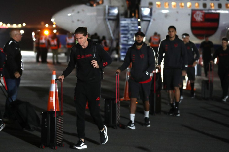El plantel de Flamengo llegando a Lima. 