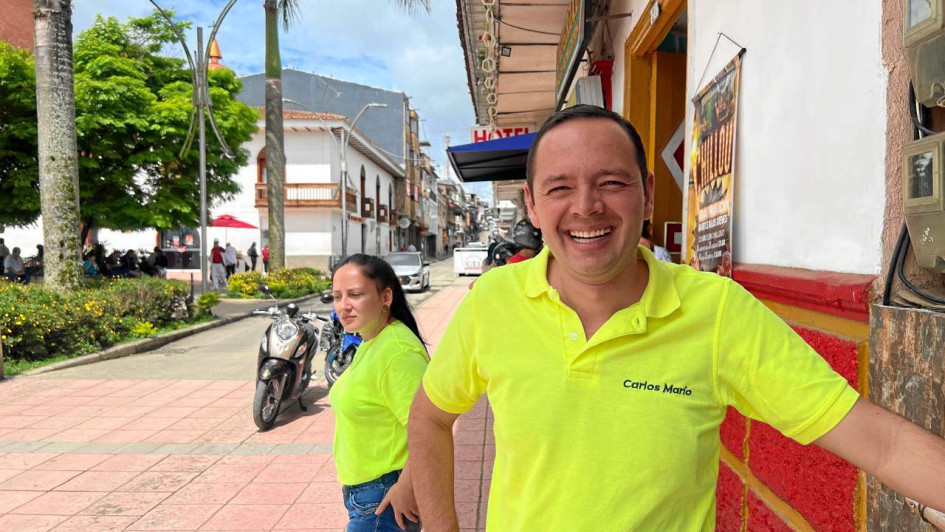 El 16 de noviembre se vio muy activo por las calles del municipio al exalcalde de Manizales Carlos Mario Marín Correa
