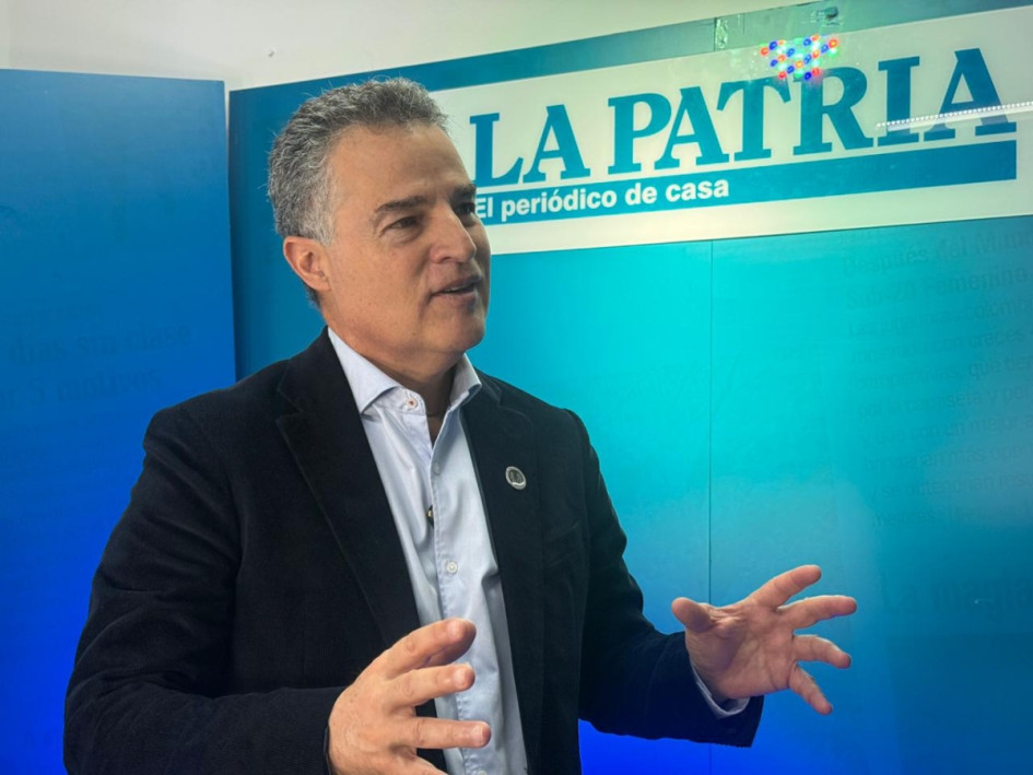 El precandidato presidencial Aníbal Gaviria cree que la seguridad es la base de todo, que hay que atacar a los grupos armados y que Manizales necesita más cables aéreos. Fue gobernador de Antioquia y alcalde de Medellín.