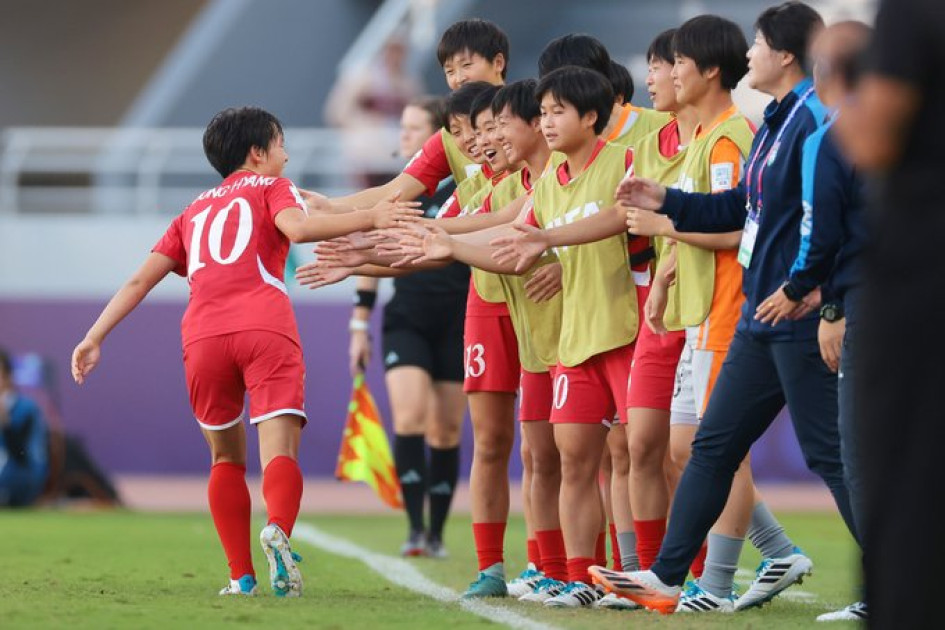 Jong-Hyang Yu (10) marcó los dos goles con los que Corea del Norte venció a Brasil y avanzó a la final del Mundial Sub-17 Femenino.