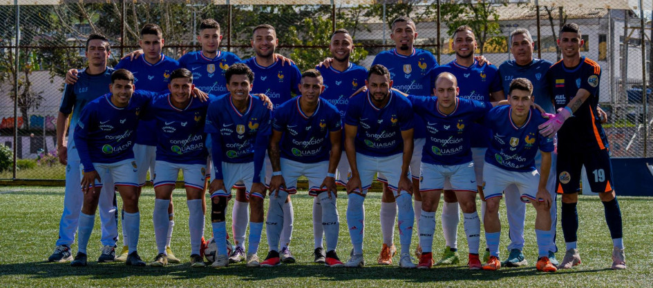 equipos que parecían relegados pelean por el título con argumentos sólidos y ambición renovada.