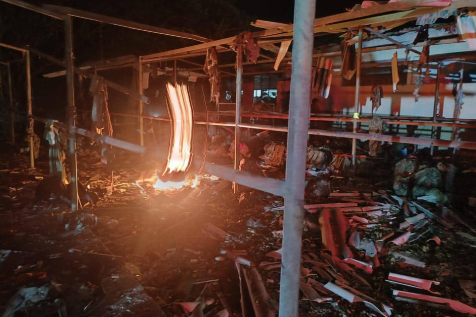 En la foto se observan los daños causados por un ataque a la Base Militar del 27, perteneciente al Batallón de Infantería No. 14 Antonio Ricaurte la noche de este jueves, en Aguachica (Cesar). 