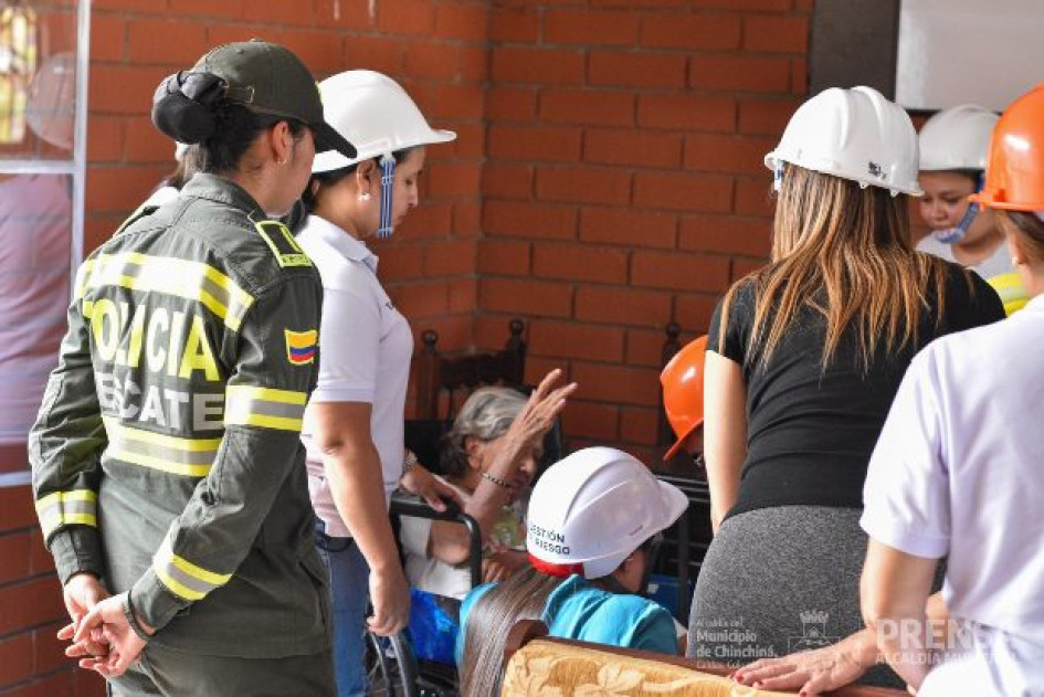 La jornada de clausura incluyó un simulacro práctico, en el cual los asistentes pusieron en marcha los conocimientos adquiridos.