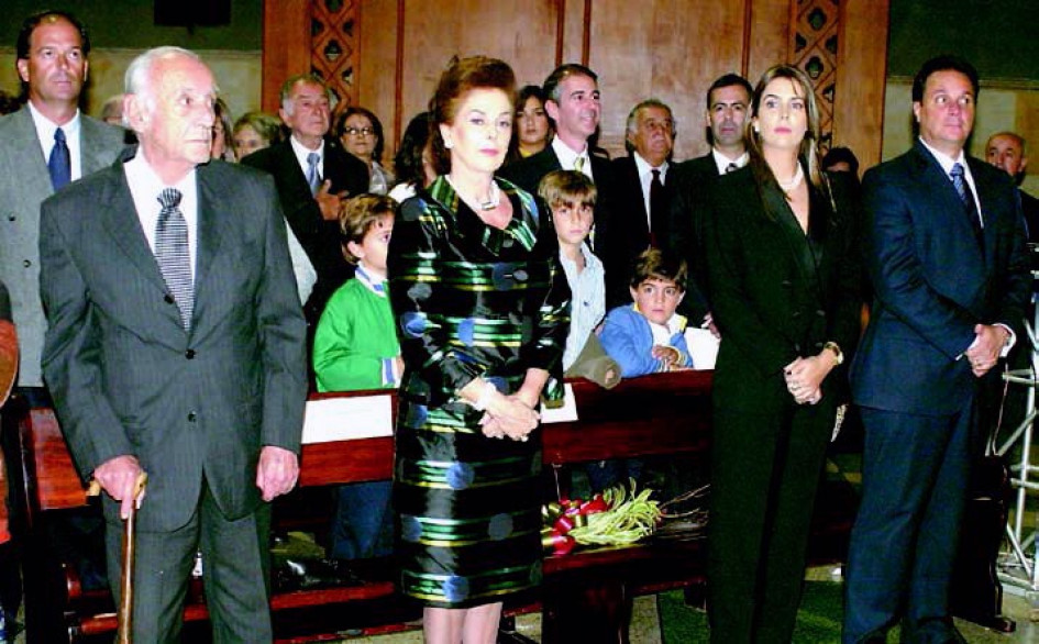 En el 2008 Luz Marina Zuluaga y su esposo, Enrique Vélez, se encontraron con sus cuatro hijos y nietos en el homenaje especial, por los 50 años como Miss Universo, realizado en la Catedral Basílica de Manizales. También asistió Pedro Velasco, esposo de Andrea Vélez.