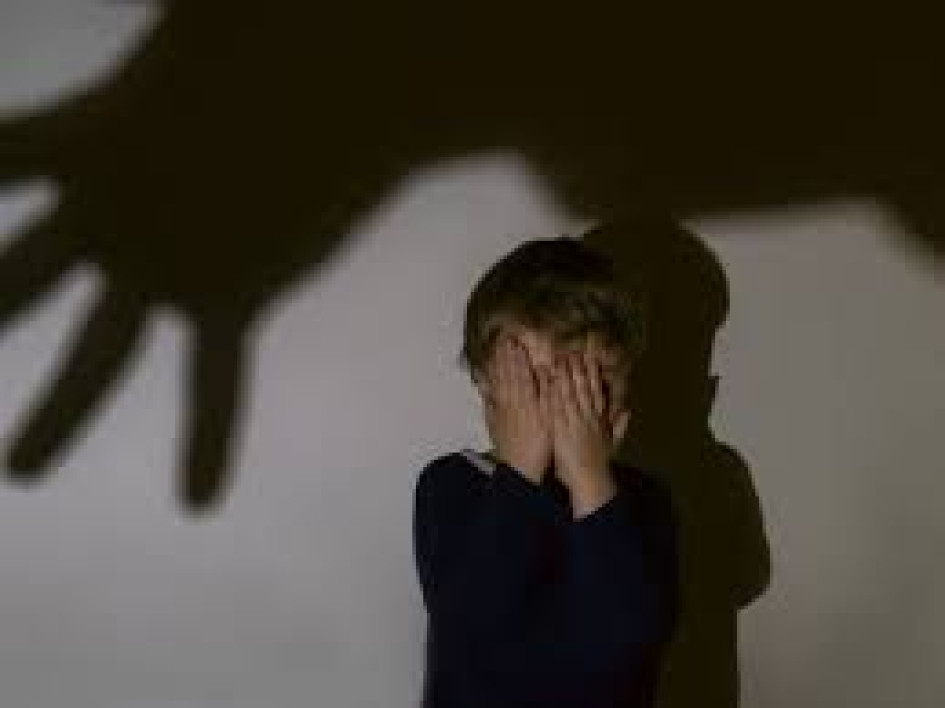 Lo golpeó en nuca, mandíbula, ojo derecho y le expresó que lo iba a matar.