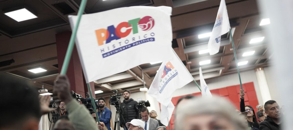 La autoridad electoral aceptó la fusión de los partidos de izquierda Unión Patriótica (UP), Polo Democrático Alternativo y Comunista.